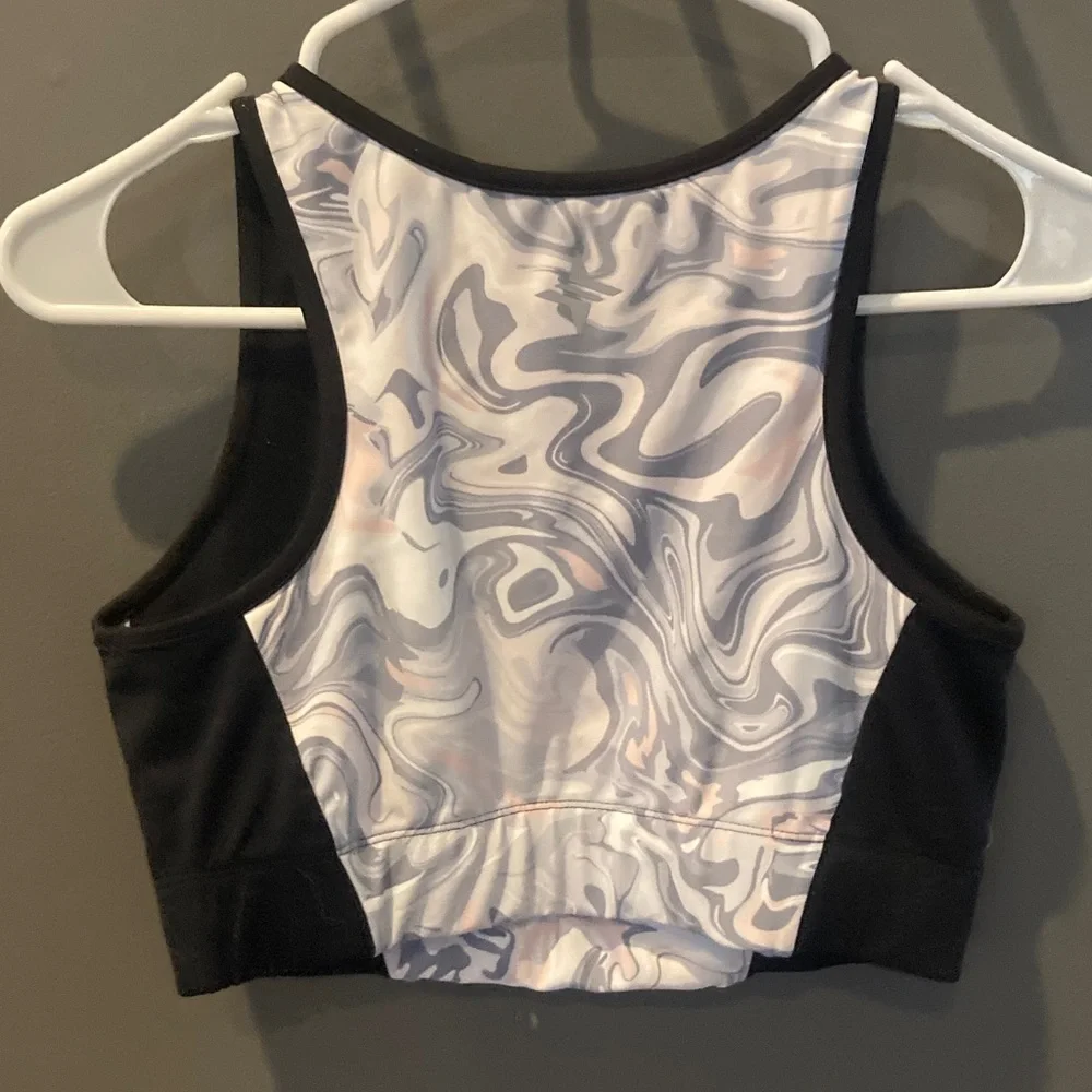 Tuckernuck size small pink black and gray marble patterned sports bra EUC